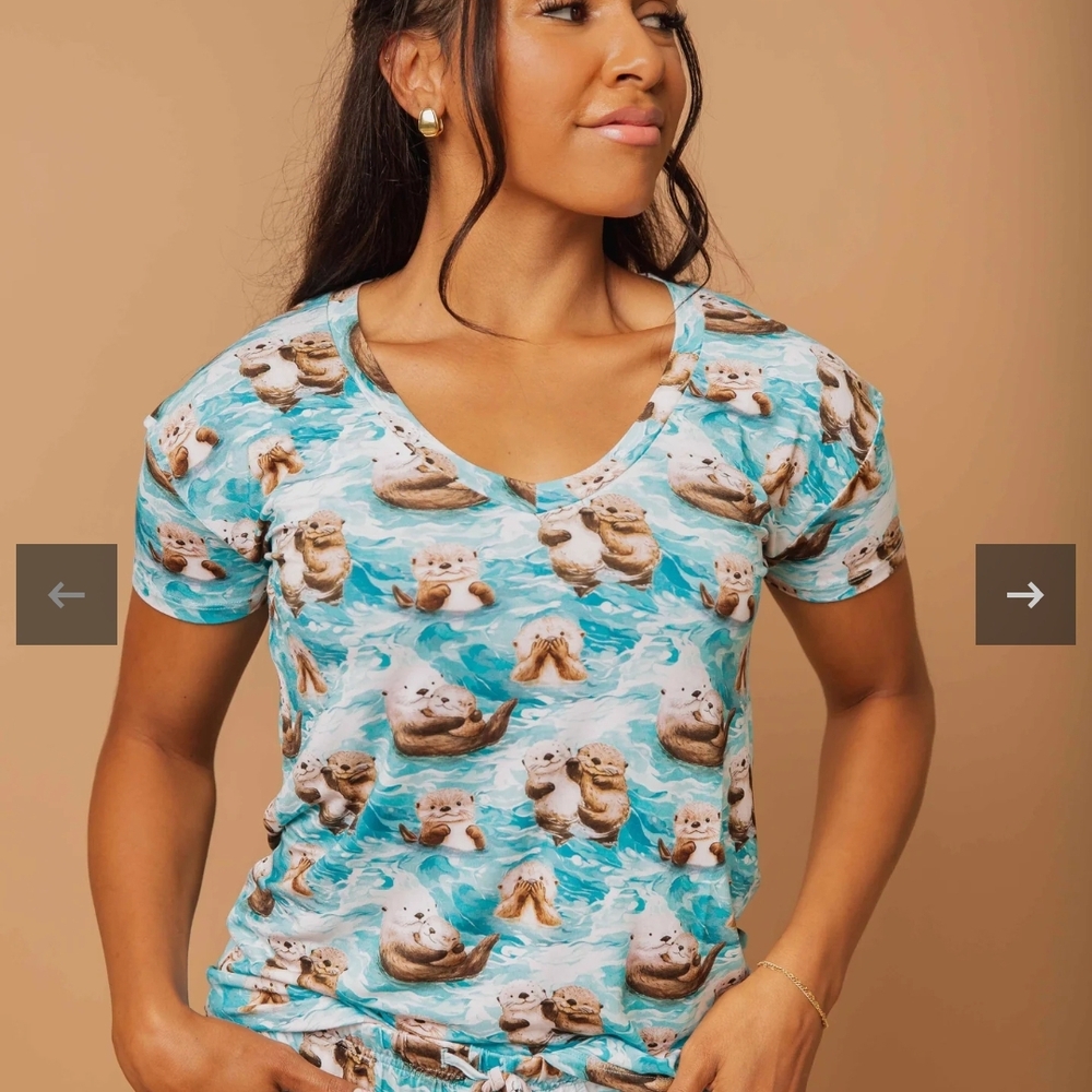 Cute Otter Print T-Shirt